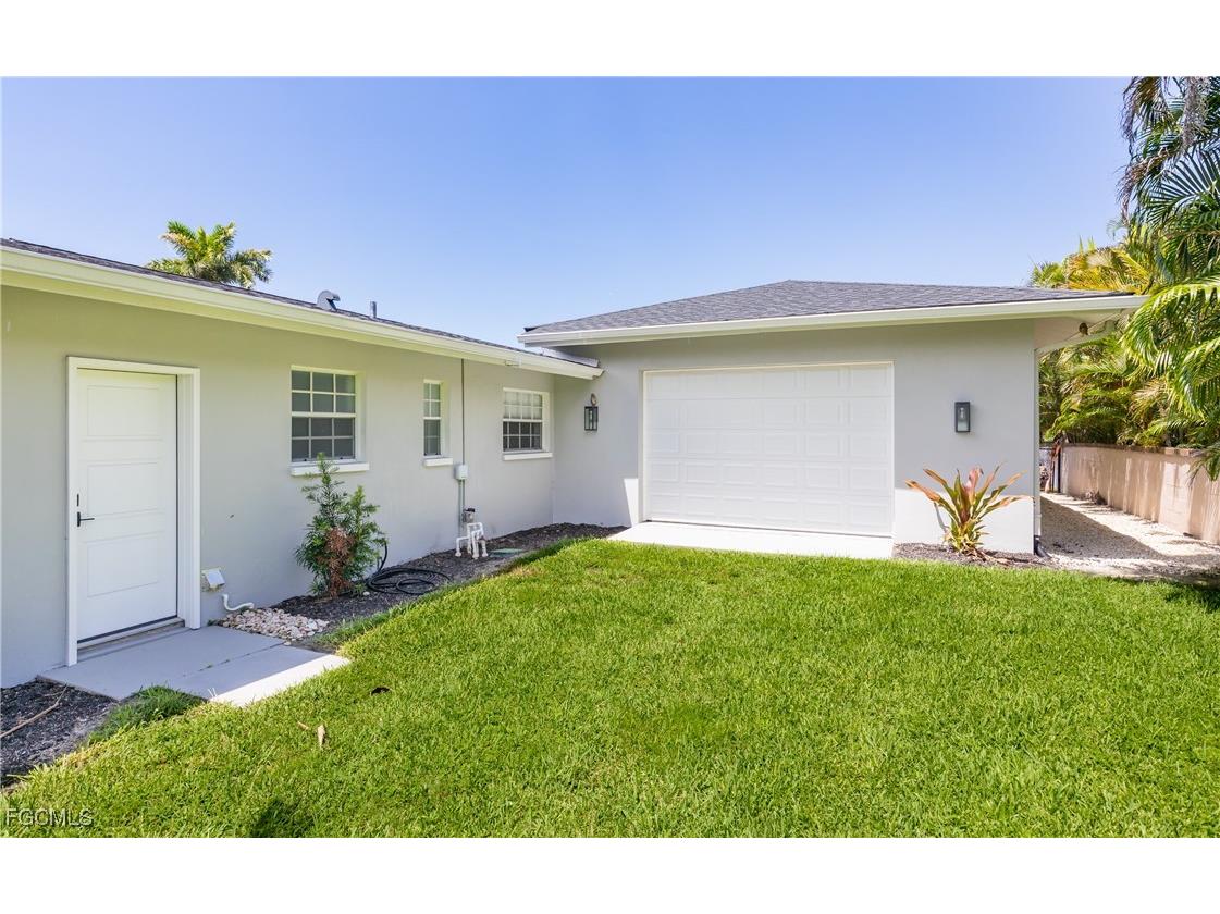 4930 Edith Esplanade Cape Coral FL 33904 2025005942 image13