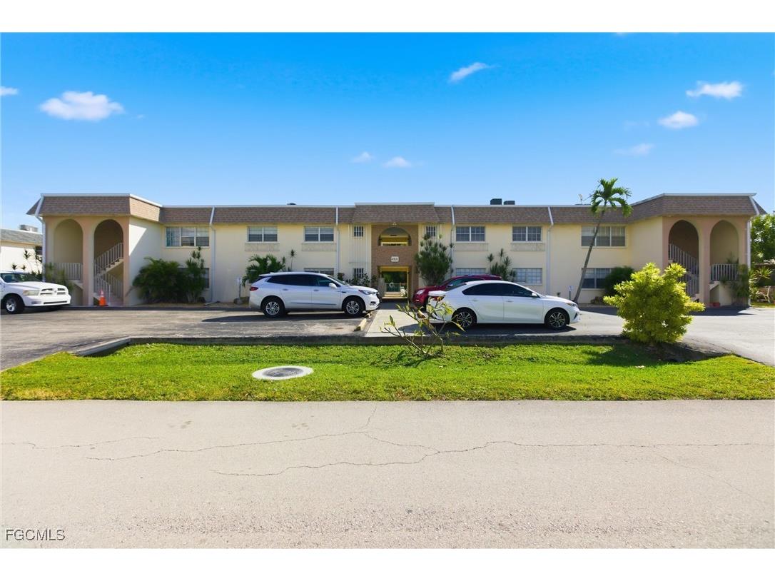 4931 Vincennes Court #4 Cape Coral FL 33904 2025019302 image2