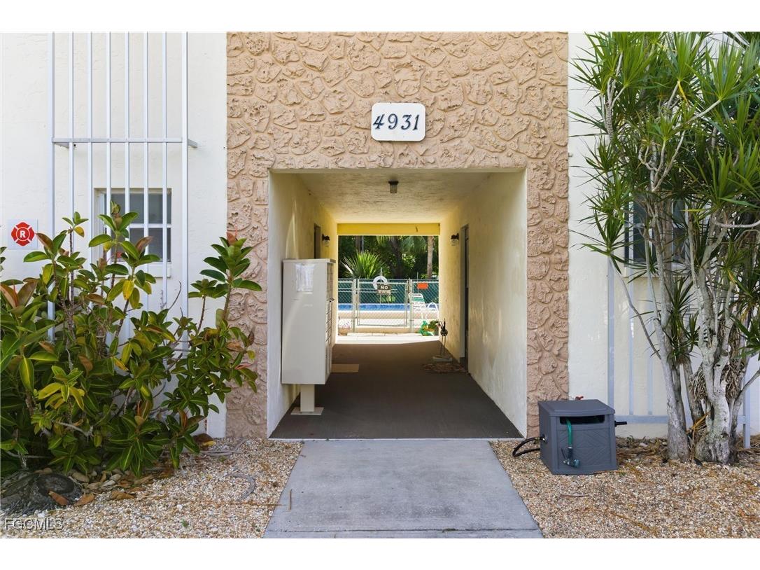 4931 Vincennes Court #4 Cape Coral FL 33904 2025019302 image3
