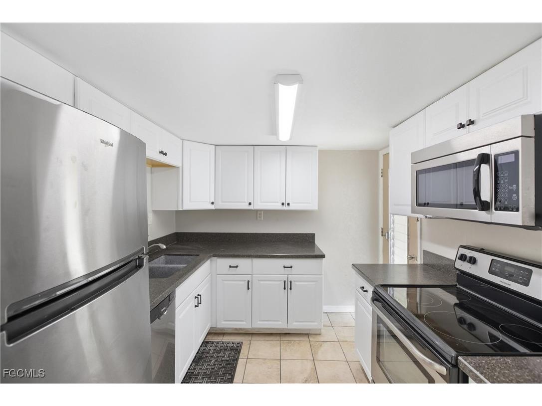 4931 Vincennes Court #4 Cape Coral FL 33904 2025019302 image9