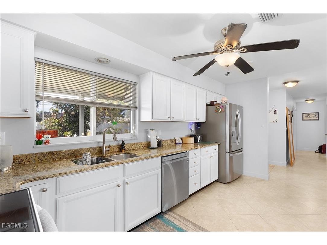 4932 Nassau Court Cape Coral FL 33904 2025020155 image10