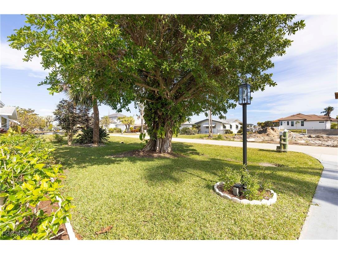 4932 Nassau Court Cape Coral FL 33904 2025020155 image32