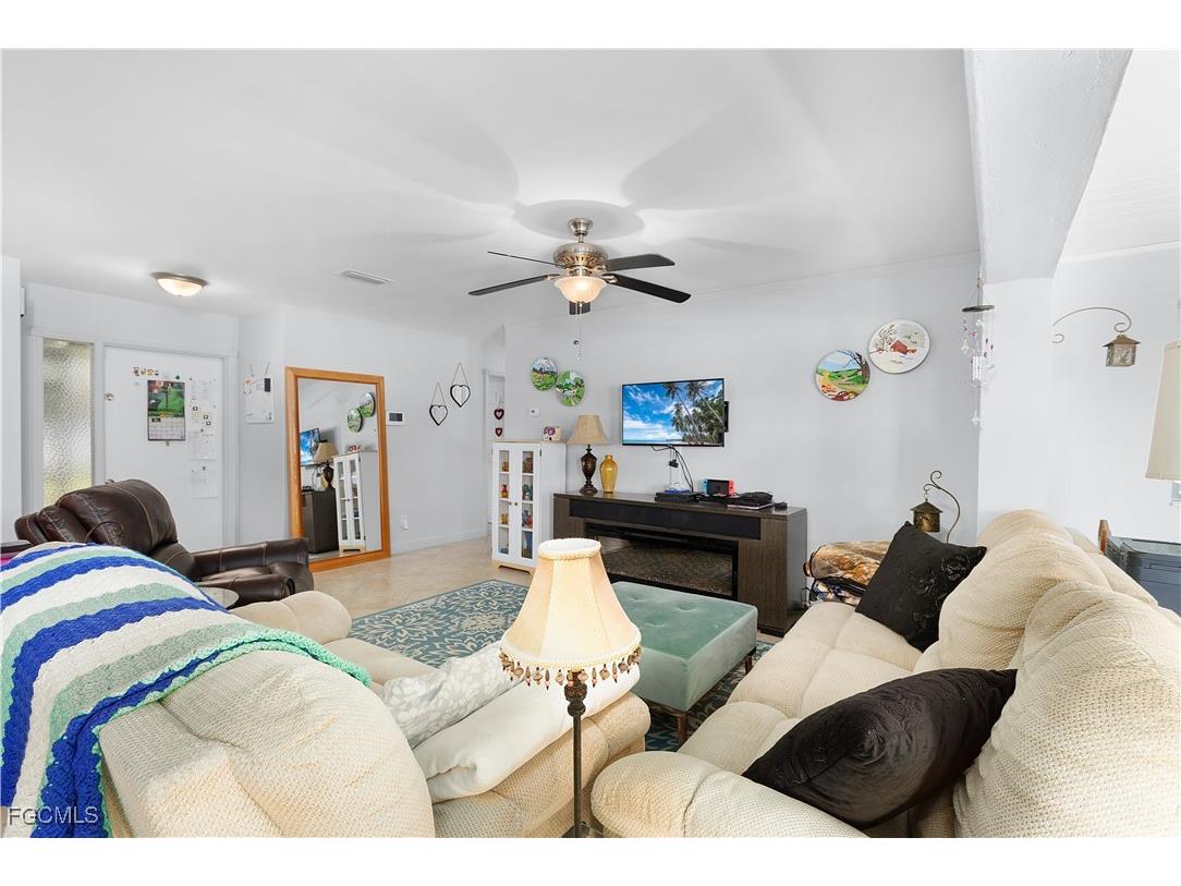 4932 Nassau Court Cape Coral FL 33904 2025020155 image7