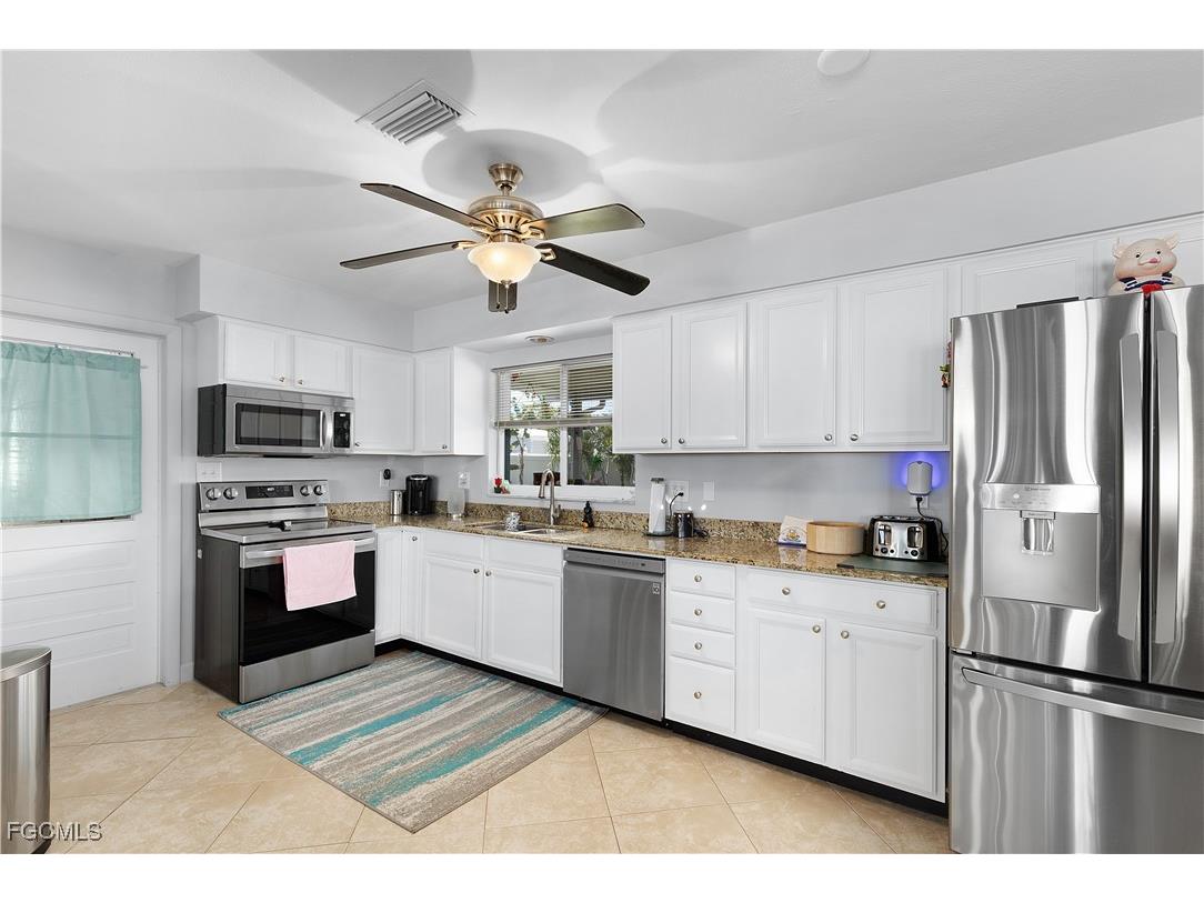 4932 Nassau Court Cape Coral FL 33904 2025020155 image8