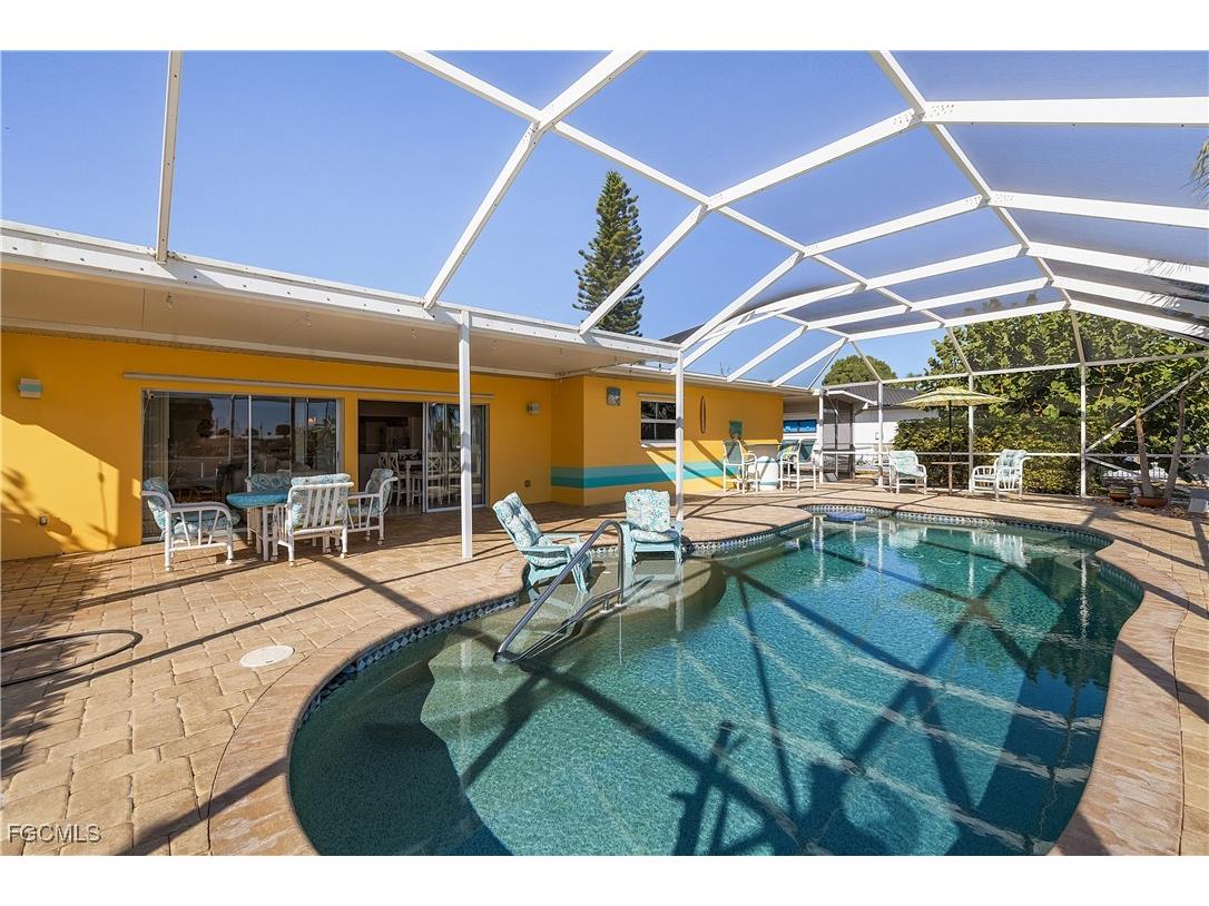 4933 Triton Court W Cape Coral FL 33904 2025025186 image20