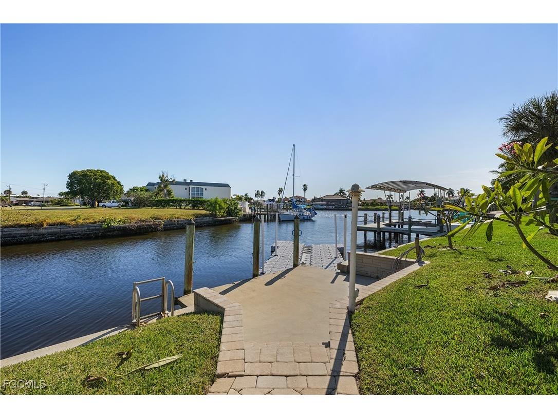 4933 Triton Court W Cape Coral FL 33904 2025025186 image25