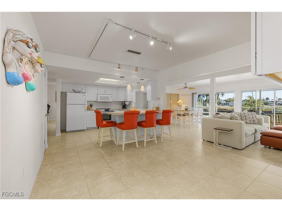 4933 Triton Court W Cape Coral FL 33904 2025025186 image3