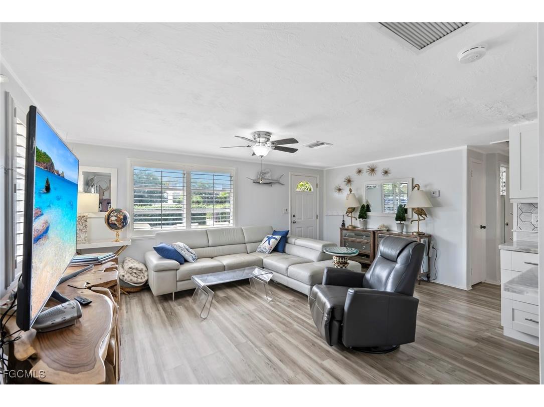 4936 West Boulevard #10 Naples FL 34103 2025012598 image14