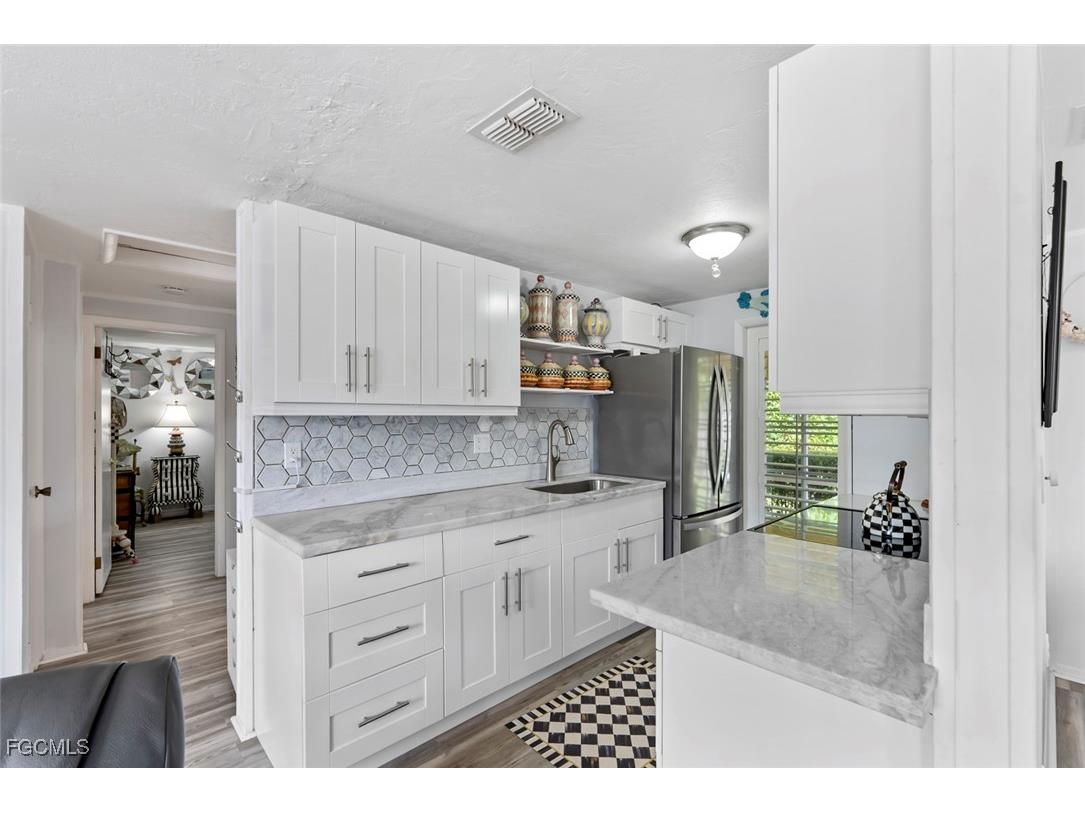 4936 West Boulevard #10 Naples FL 34103 2025012598 image19