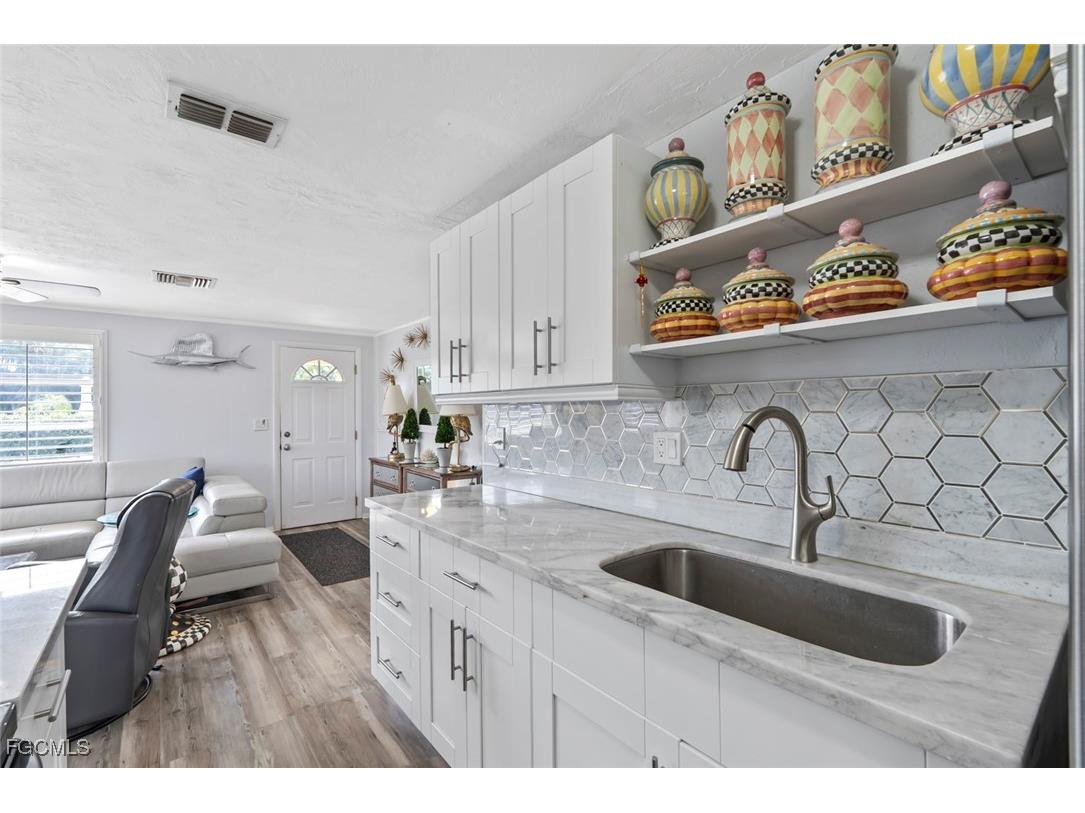 4936 West Boulevard #10 Naples FL 34103 2025012598 image24