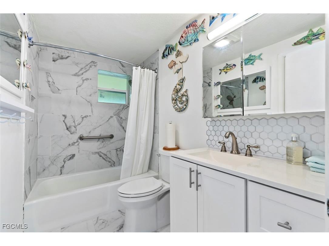 4936 West Boulevard #10 Naples FL 34103 2025012598 image31