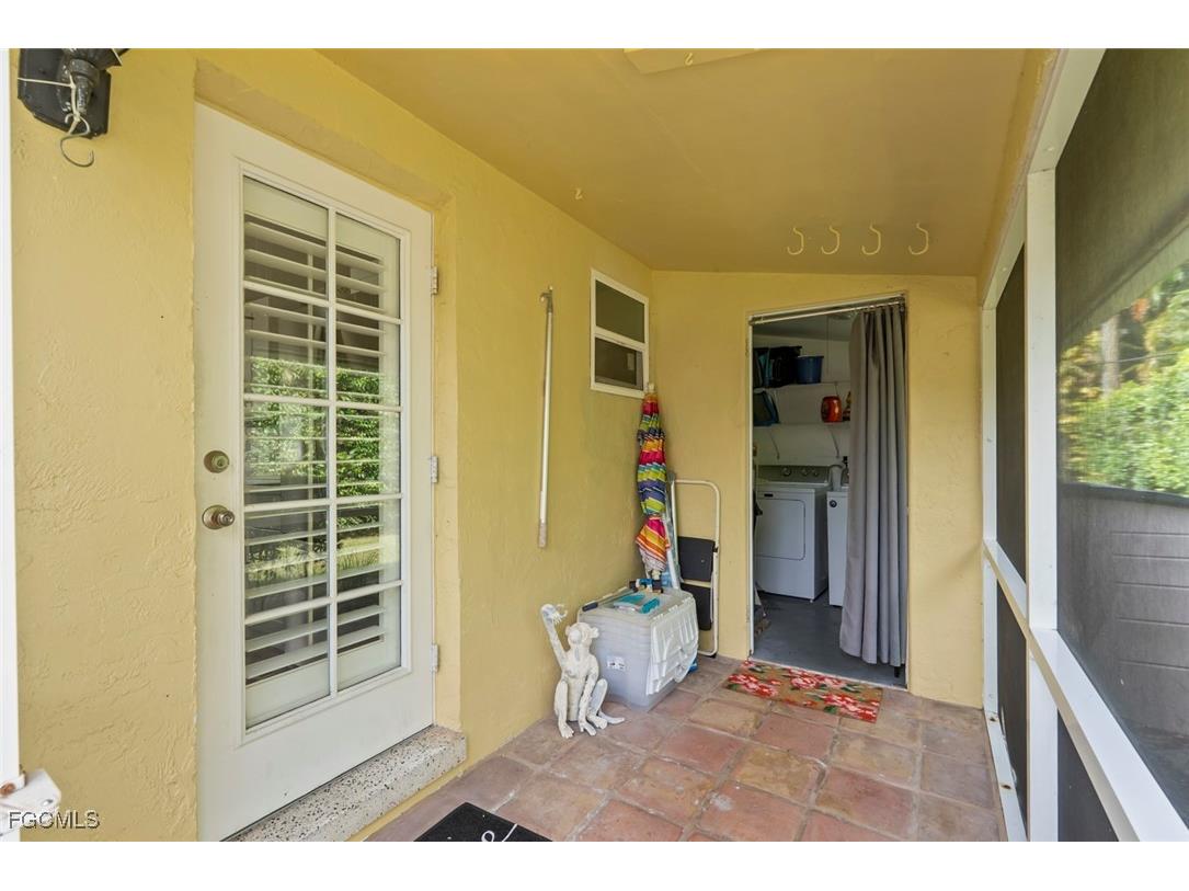 4936 West Boulevard #10 Naples FL 34103 2025012598 image32
