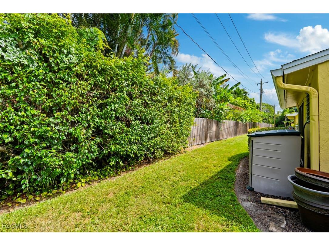 4936 West Boulevard #10 Naples FL 34103 2025012598 image38