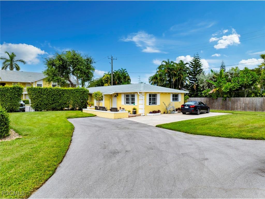 4936 West Boulevard #10 Naples FL 34103 2025012598 image4