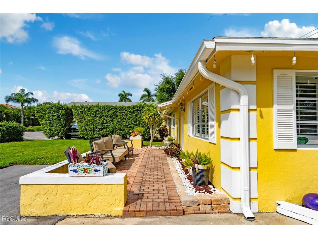 4936 West Boulevard #10 Naples FL 34103 2025012598 image8