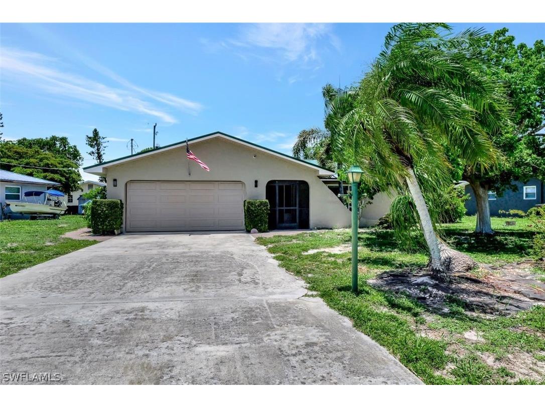 4937 Royal Palm Drive Estero FL 33928 224050892 image1