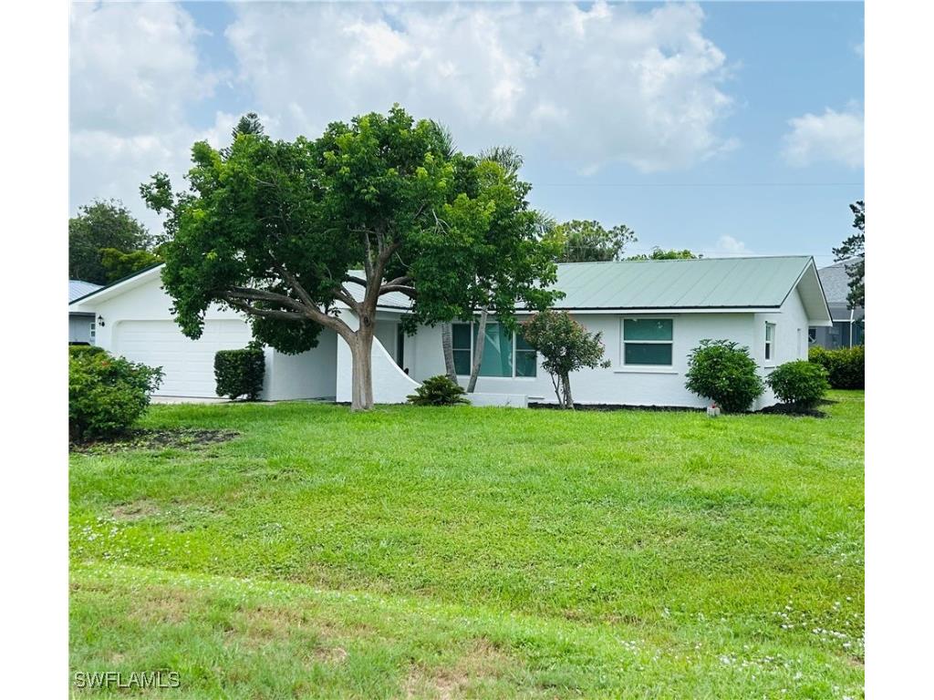 4937 Royal Palm Drive Estero FL 33928 225028660 image1