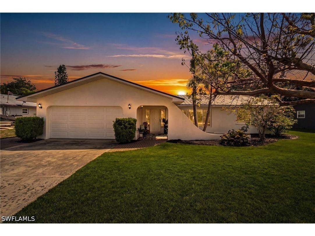 4937 Royal Palm Drive Estero FL 33928 226015841 image1