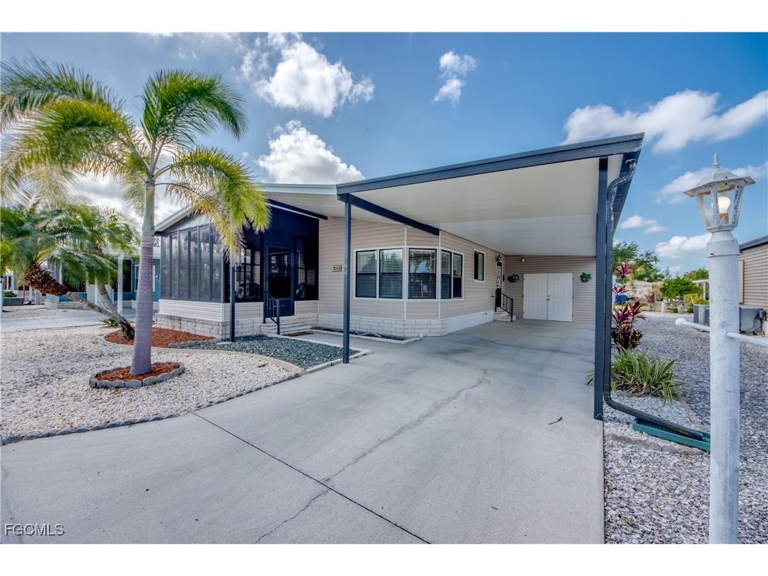 4939 Mullette Lane Saint James City FL 33956 2025024128 image1