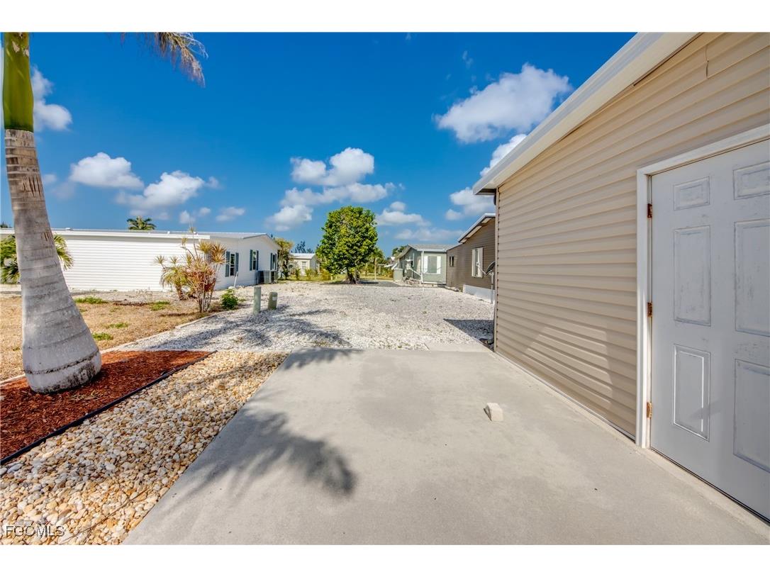 4939 Mullette Lane Saint James City FL 33956 2025024128 image34