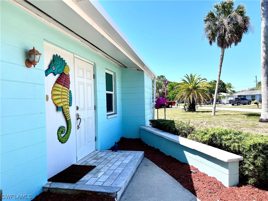 4940 Aztec Circle Naples FL 34112 223034480 image1