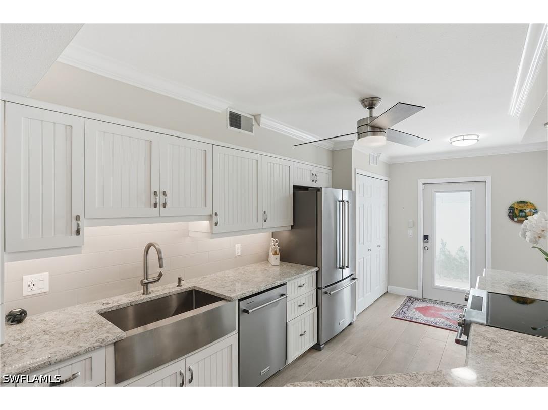 4945 Cougar Court S #4 Naples FL 34109 226018637 image10