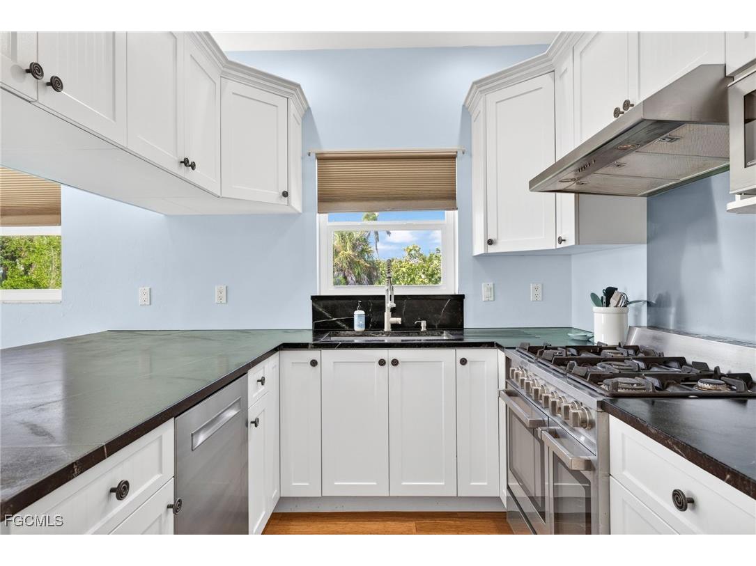 495 E Lake Road Sanibel FL 33957 2025021920 image14