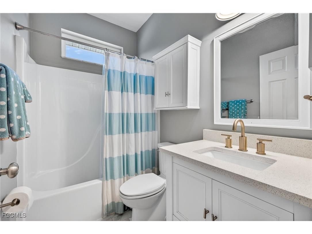 495 E Lake Road Sanibel FL 33957 2025021920 image23