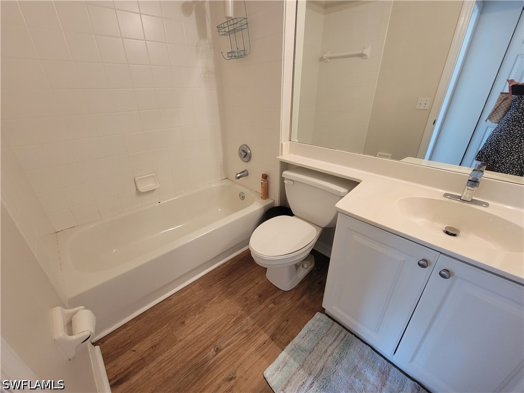4950 Deerfield Way #D-202 Naples FL 34110 226014373 image11