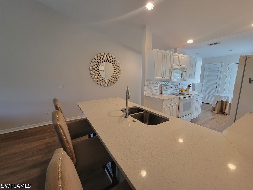 4950 Deerfield Way #D-202 Naples FL 34110 226014373 image8