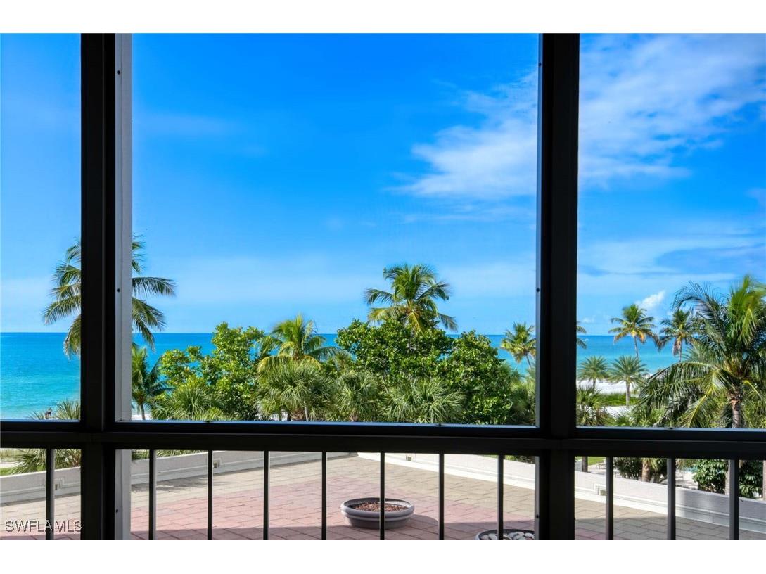 4951 Gulf Shore Boulevard N #104 Naples FL 34103 225068943 image15