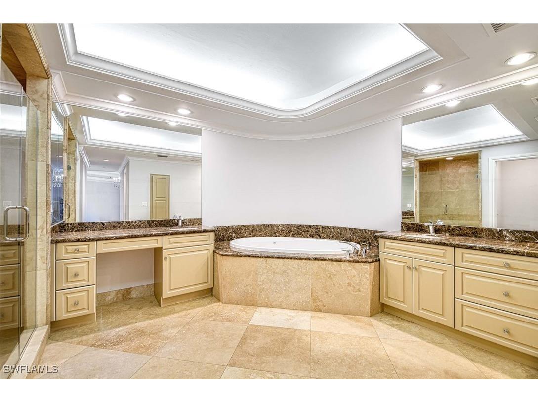 4951 Gulf Shore Boulevard N #104 Naples FL 34103 225068943 image25