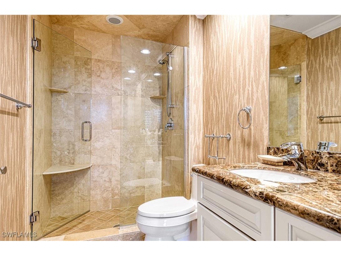 4951 Gulf Shore Boulevard N #104 Naples FL 34103 225068943 image28