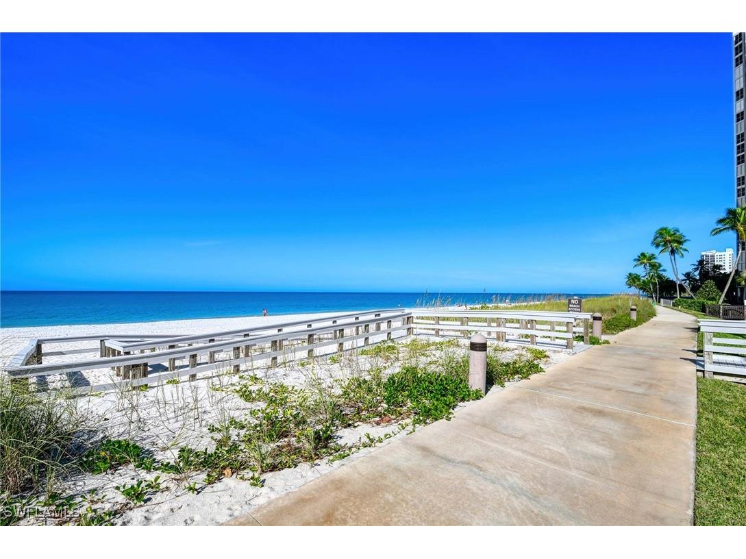 4951 Gulf Shore Boulevard N #104 Naples FL 34103 225068943 image4