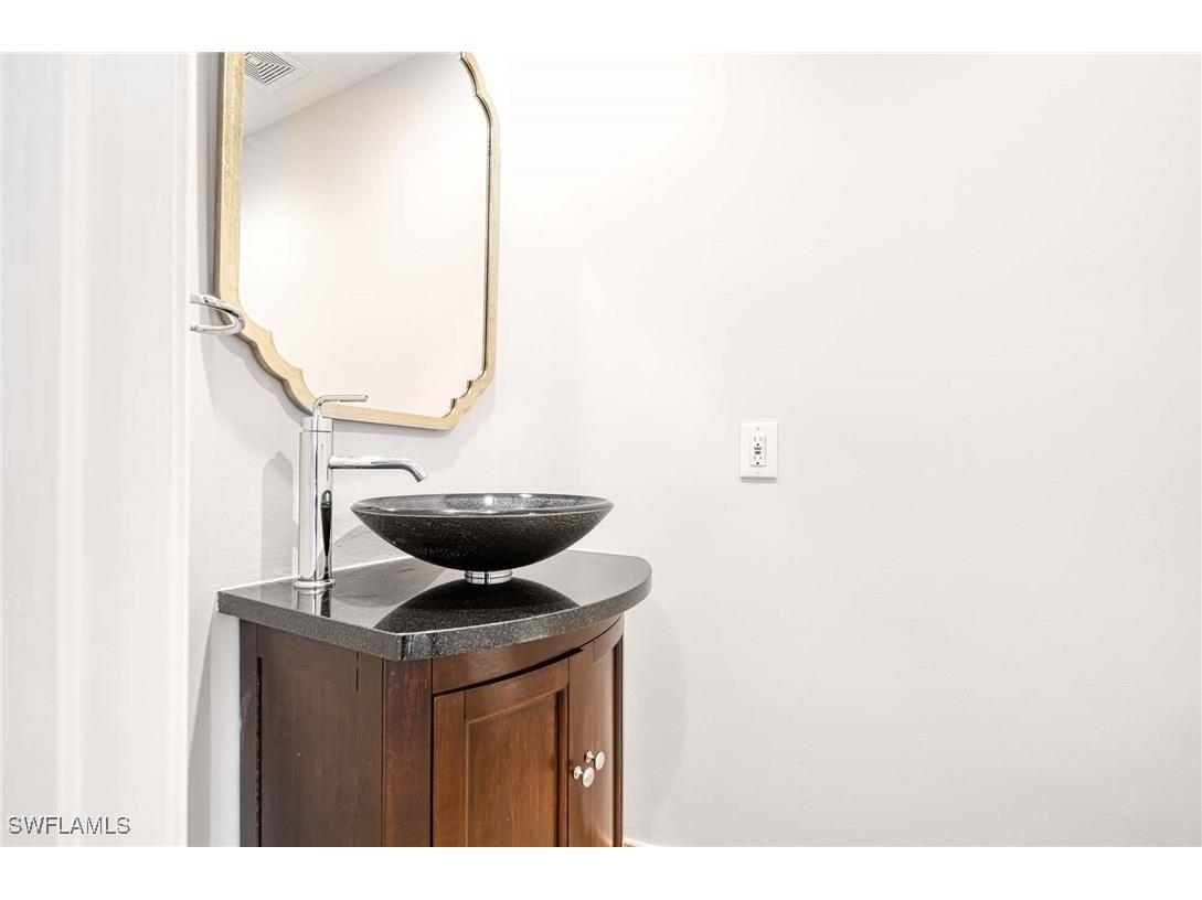 4951 Gulf Shore Boulevard N #104 Naples FL 34103 225068943 image9