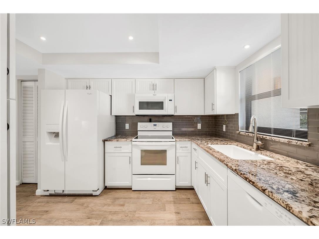 4955 Pepper Circle #B106 Naples FL 34113 226009878 image1