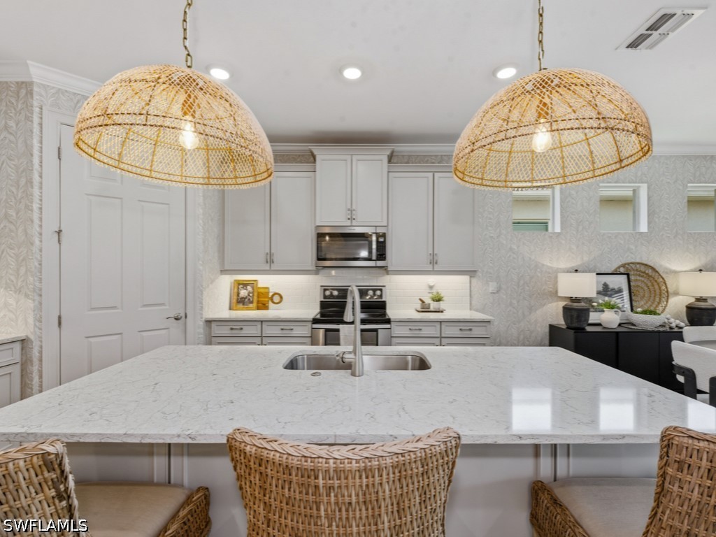 496 Polihale Way Naples FL 34114 226015916 image2