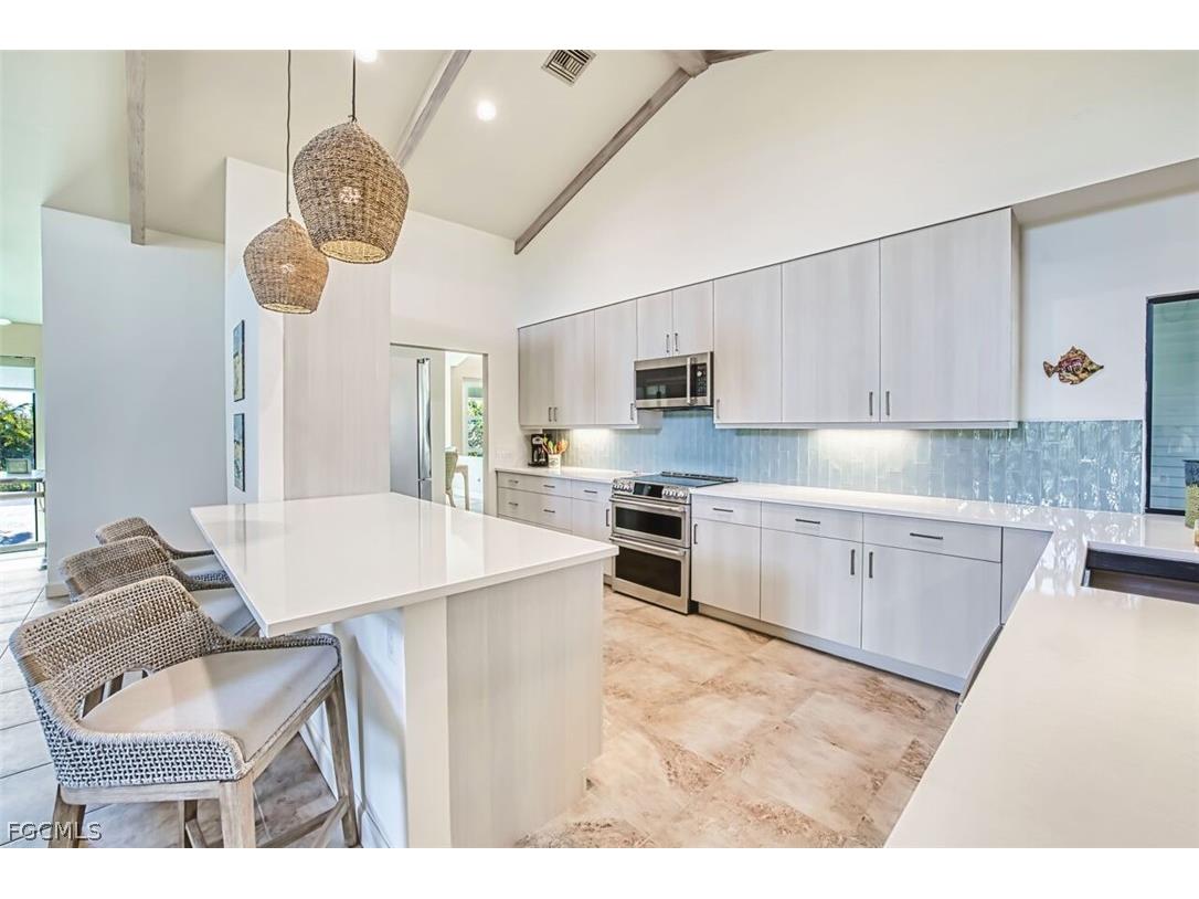 4960 Joewood Drive Sanibel FL 33957 2026006468 image12