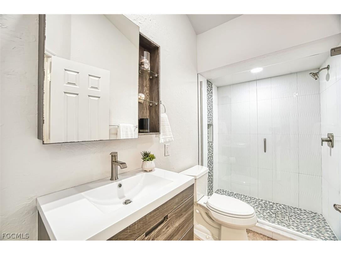 4960 Joewood Drive Sanibel FL 33957 2026006468 image35