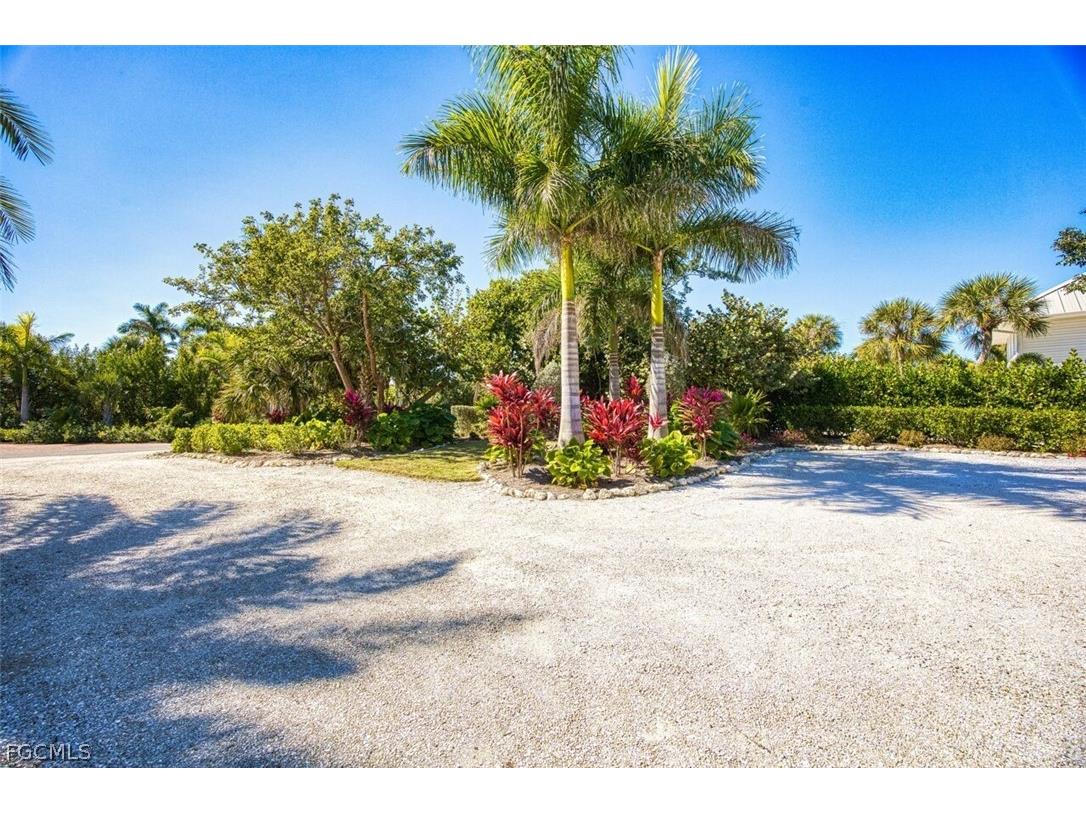 4960 Joewood Drive Sanibel FL 33957 2026006468 image5