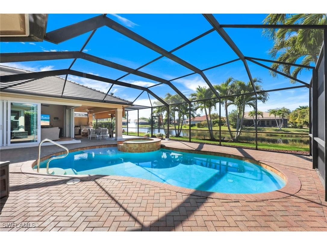4963 Rustic Oaks Circle Naples FL 34105 225083639 image1