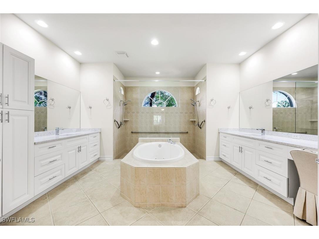 4963 Rustic Oaks Circle Naples FL 34105 225083639 image19