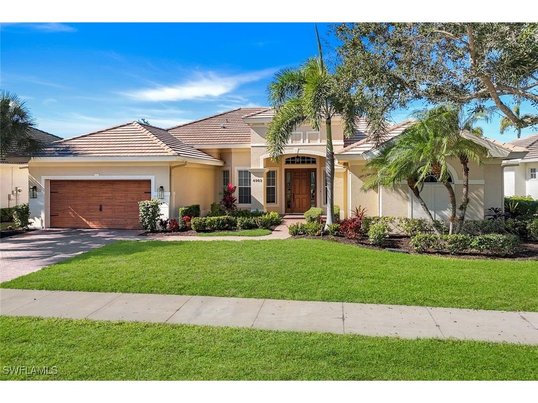 4963 Rustic Oaks Circle Naples FL 34105 225083639 image4