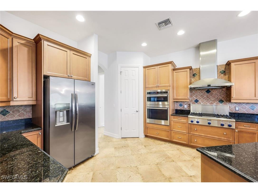 4963 Rustic Oaks Circle Naples FL 34105 225083639 image8