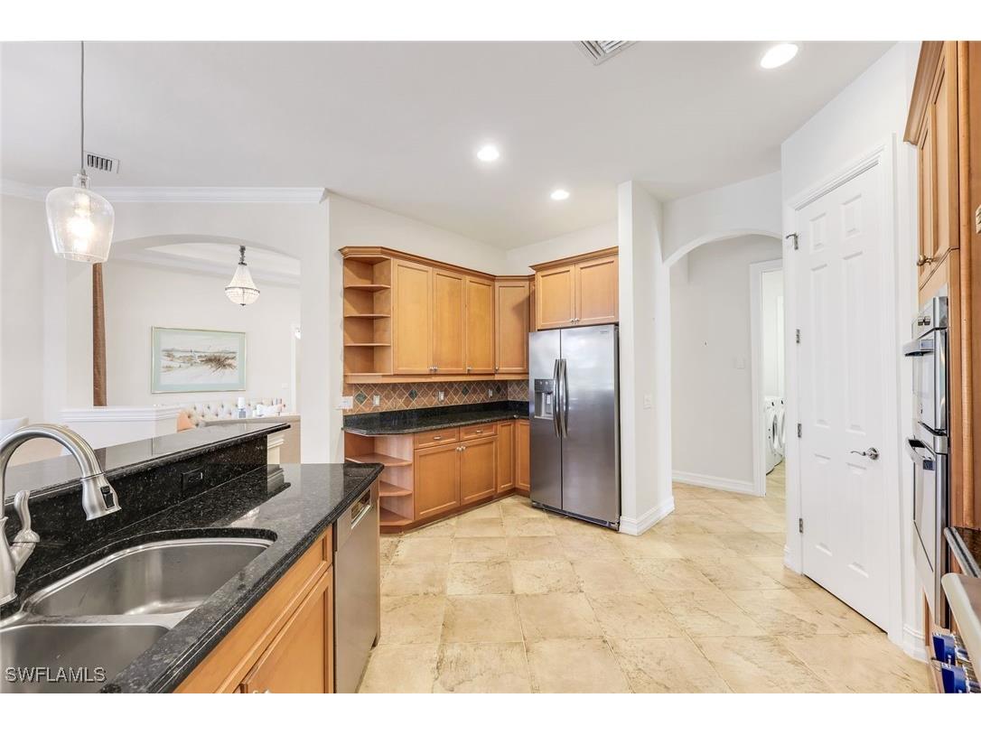 4963 Rustic Oaks Circle Naples FL 34105 225083639 image9