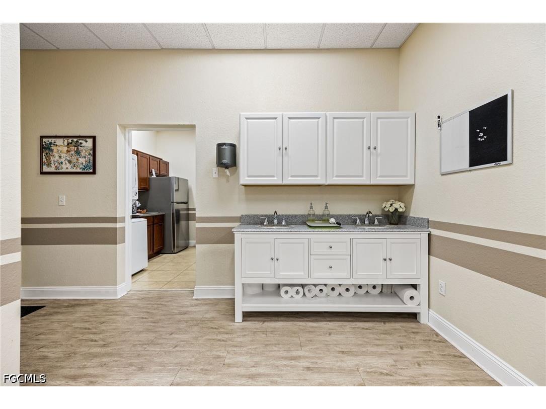 4968 Royal Gulf Circle Fort Myers FL 33966 2026020327 image22