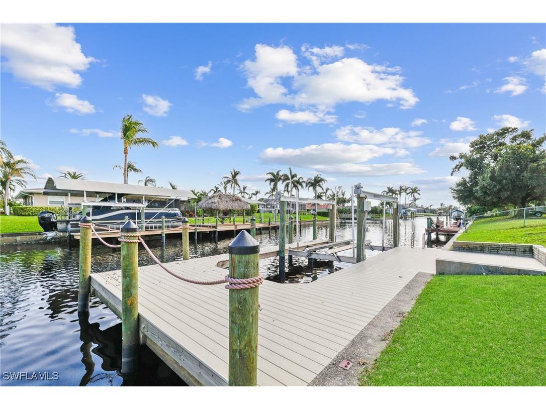 4969 Vincennes Street Cape Coral FL 33904 225051860 image1