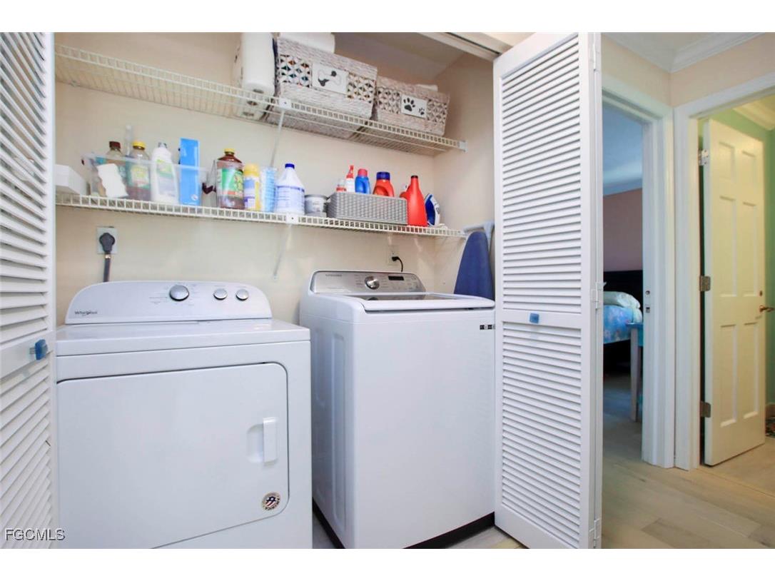 497 E Gulf Drive #4 Sanibel FL 33957 2025021457 image14