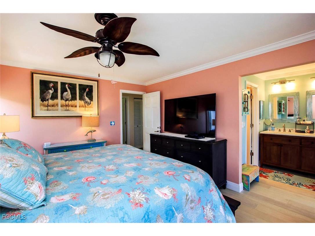497 E Gulf Drive #4 Sanibel FL 33957 2025021457 image22