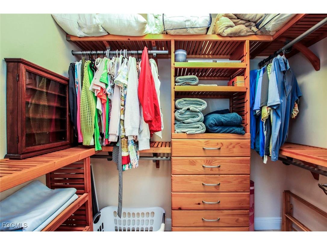 497 E Gulf Drive #4 Sanibel FL 33957 2025021457 image26